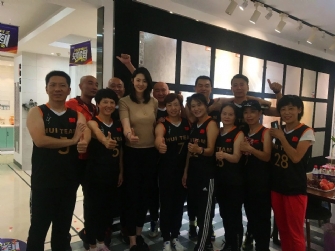 剛零封美國就點贊焦作美陶？！中國女排好樣兒！